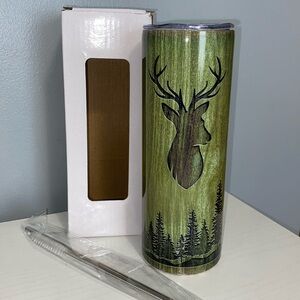 Deer Rifle 20oz Tumbler new w box comes with stainless steel reusable straw